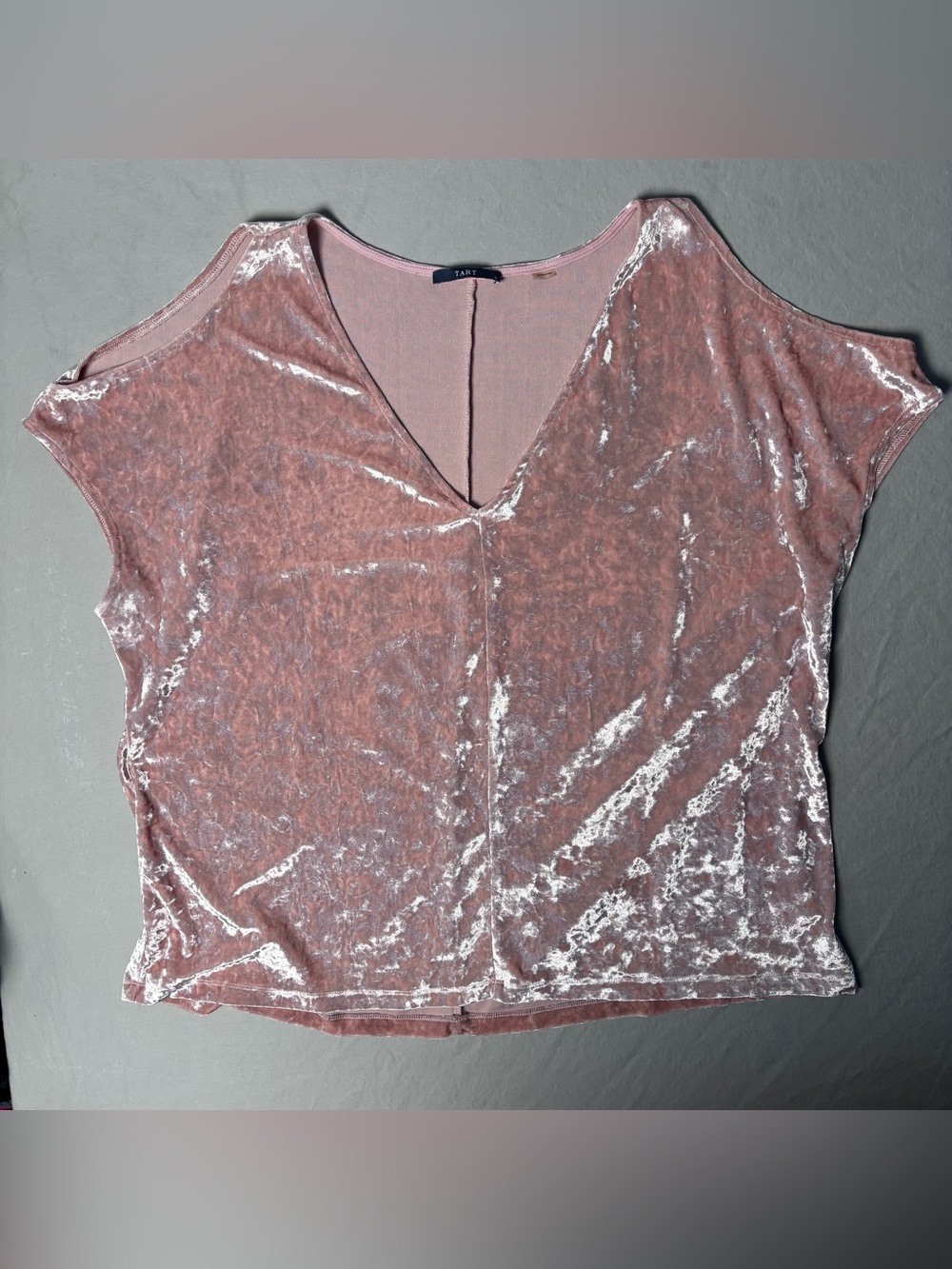 Tart Crushed Velvet V-Neck Camisole in Blush Pink